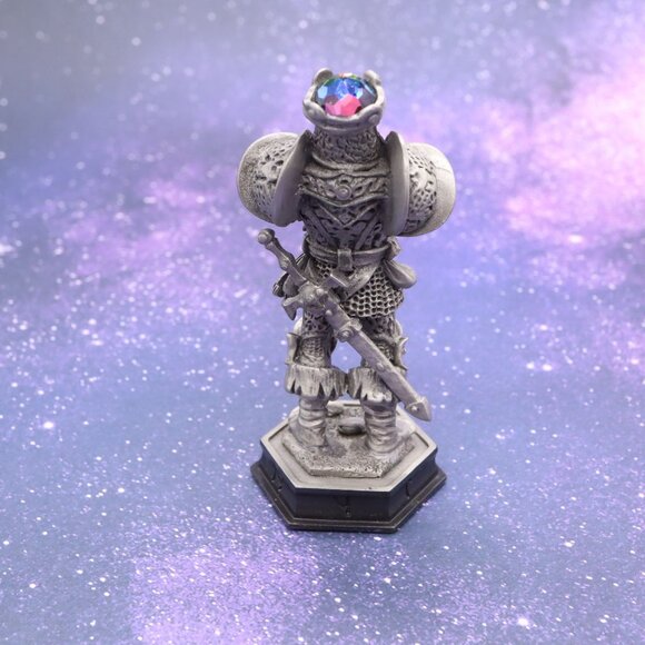 Danbury Mint - Fantasy Of The Crystal - Vistar the Terrible King Chess Piece - Picture 3 of 5